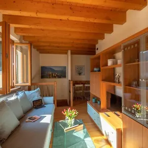 https://feel-the-lake.it-lombardy.com