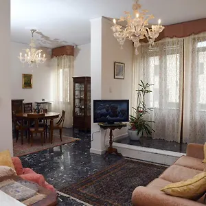 https://residenza-ca-trinita.hotelinveneto.com